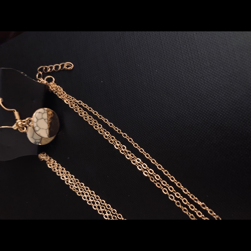 Gorgeous necklace - Picture 4 of 4